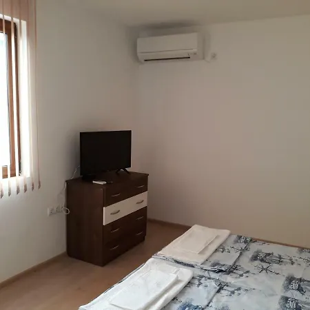 явор 公寓 巴尔奇克